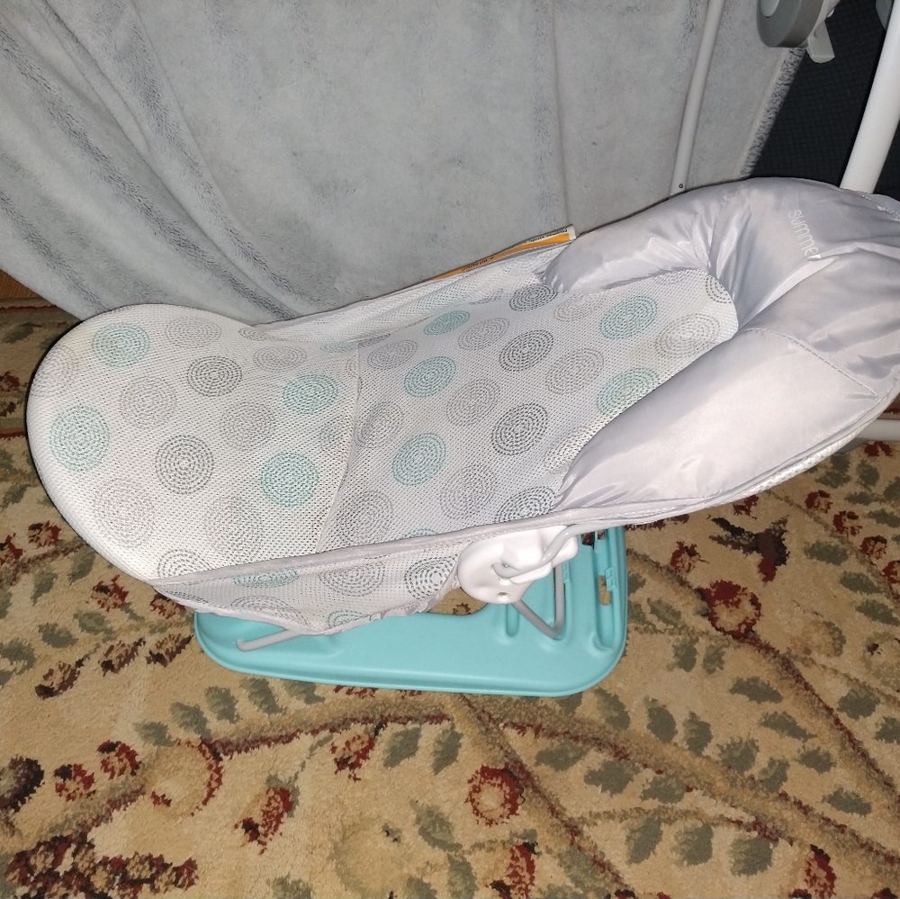 Bathtub seat